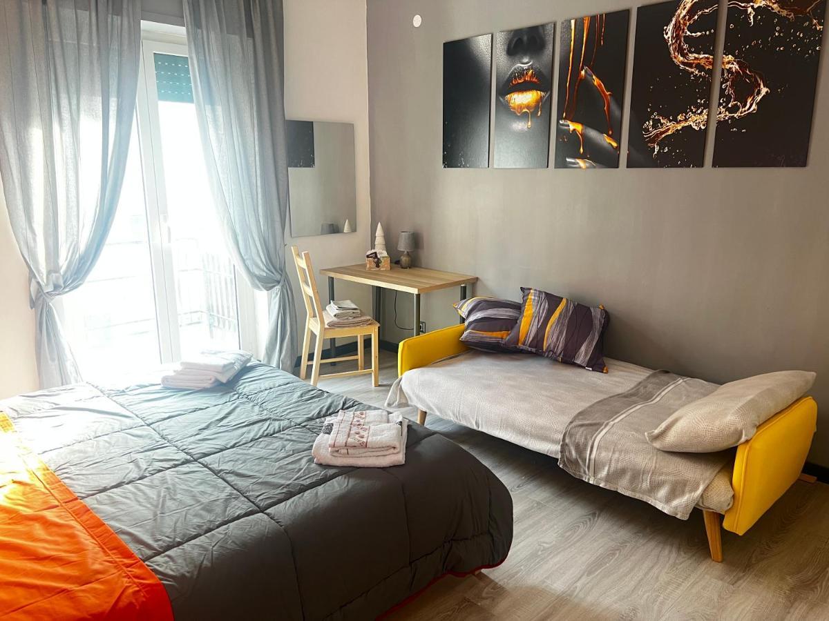 فندق Shiva House نابولي المظهر الخارجي الصورة
