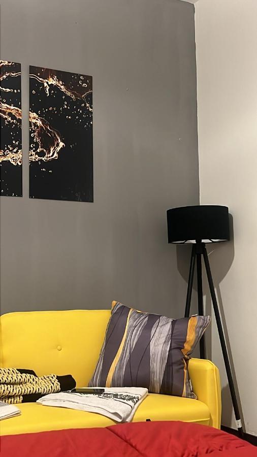 فندق Shiva House نابولي المظهر الخارجي الصورة