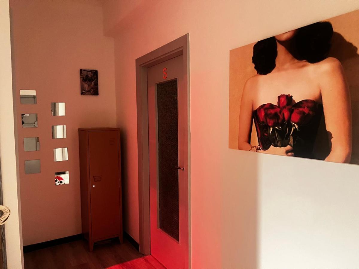 فندق Shiva House نابولي المظهر الخارجي الصورة