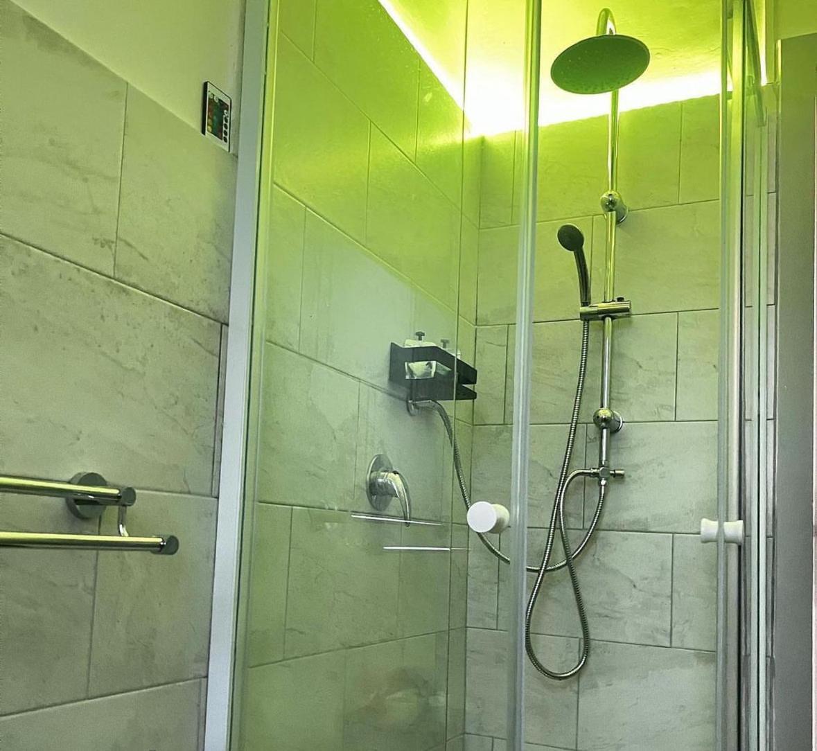 فندق Shiva House نابولي المظهر الخارجي الصورة