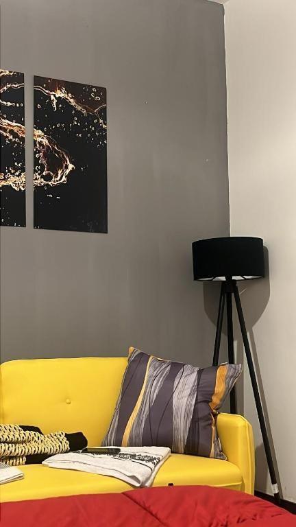 فندق Shiva House نابولي المظهر الخارجي الصورة